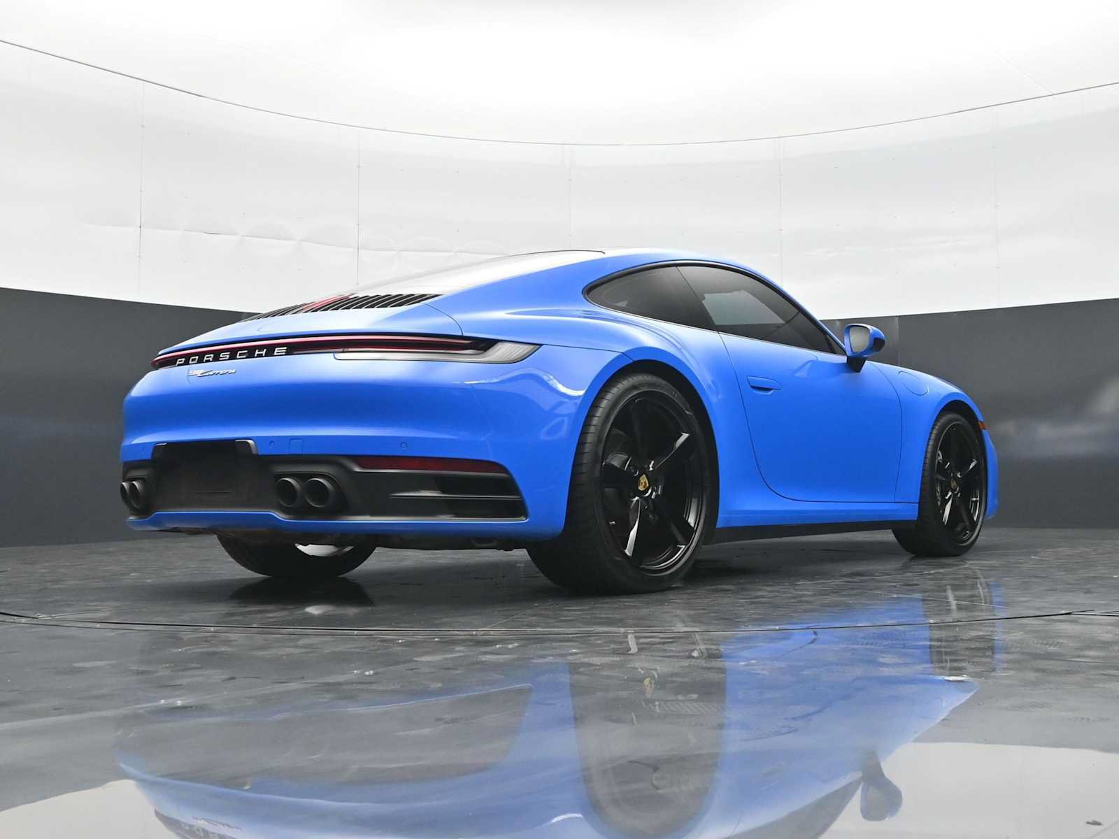 Used 2022 Porsche 911 Carrera RWD image 37