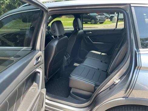 Used 2023 Volkswagen Tiguan SEL R-Line AWD/4WD image 4