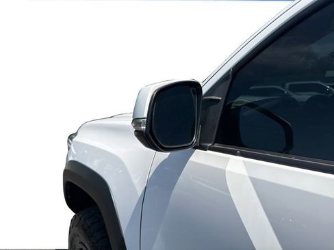 Used 2022 Toyota Tacoma TRD Off-Road image 29