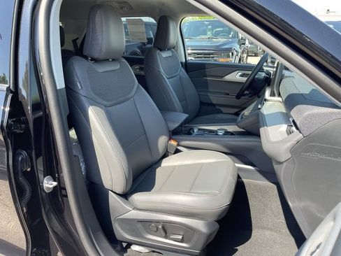 New 2026 Ford Explorer Active w/ Active Comfort Package AWD/4WD image 21