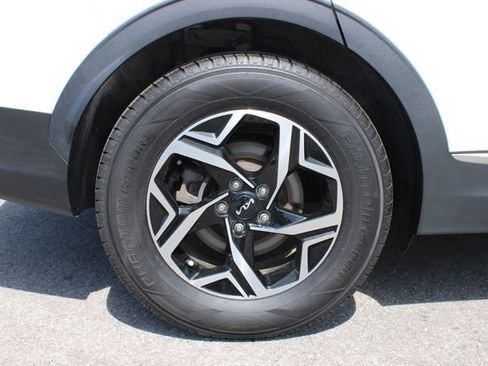 Used 2023 Kia Sportage LX FWD image 37