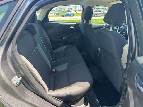 Used 2012 Ford Focus SE FWD image 13