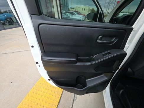 Used 2025 Nissan Frontier S image 23