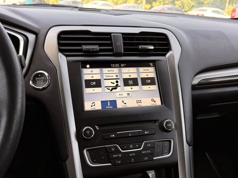Used 2018 Ford Fusion SE w/ Equipment Group 602A FWD image 34