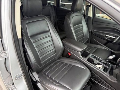 Used 2019 Ford Escape SEL AWD/4WD image 11