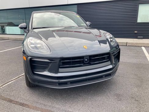 Used 2026 Porsche Macan AWD/4WD image 32