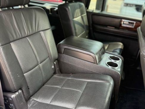 Used 2012 Lincoln Navigator 2WD image 13