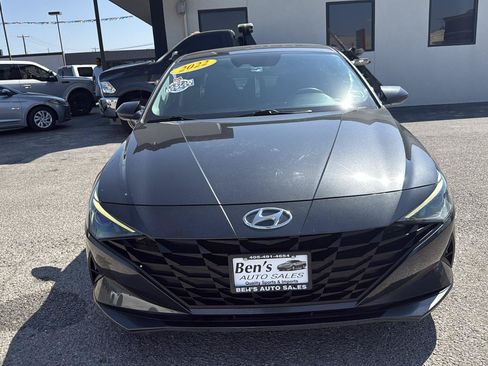 Used 2022 Hyundai Elantra SEL FWD image 3