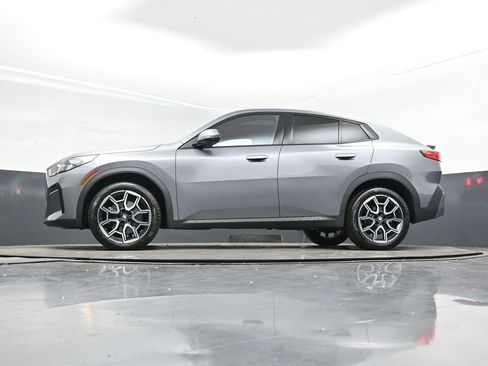 Used 2025 BMW X2 xDrive28i image 40