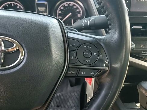 Used 2024 Toyota Camry SE image 15