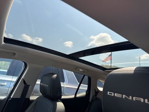 Used 2024 GMC Terrain Denali image 15