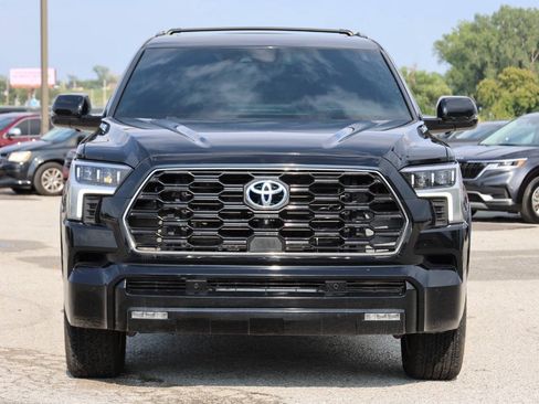 Used 2024 Toyota Sequoia Platinum AWD/4WD image 5