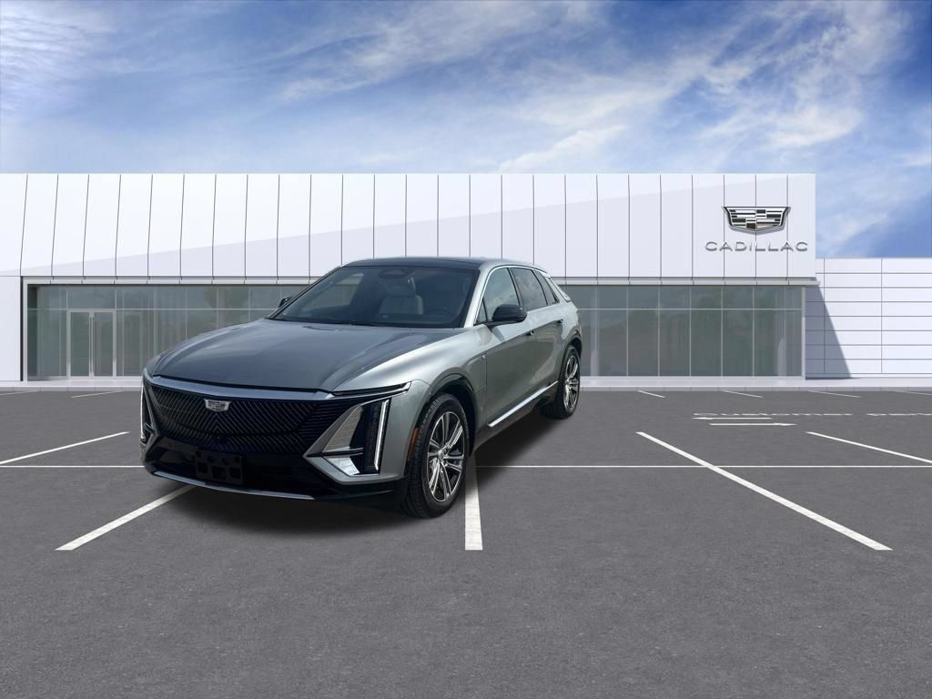Certified 2024 Cadillac Lyriq Luxury AWD/4WD image 6