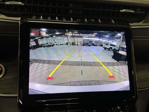 Used 2021 Jeep Grand Cherokee L Overland image 24