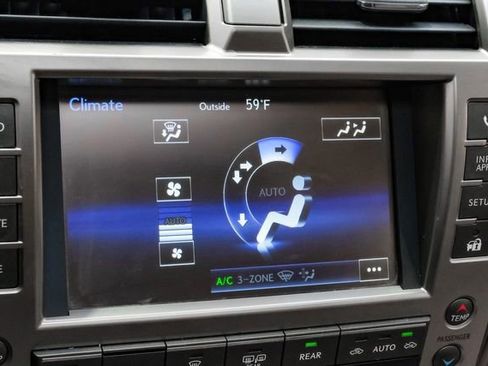 Used 2017 Lexus GX 460 image 36