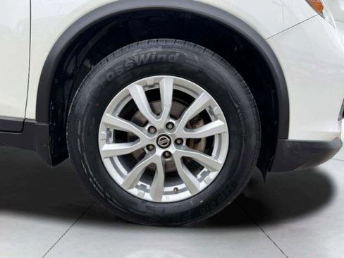 Used 2019 Nissan Rogue SV FWD image 64