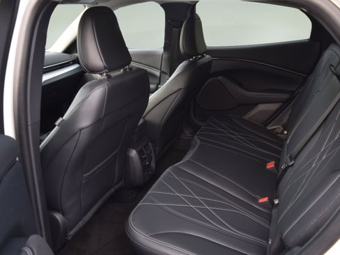 Certified 2022 Ford Mustang Mach-E Select image 7