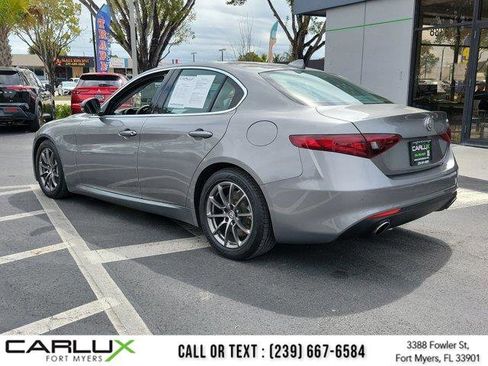 Used 2018 Alfa Romeo Giulia RWD image 4
