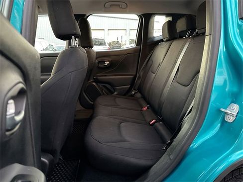 Used 2022 Jeep Renegade Sport image 18