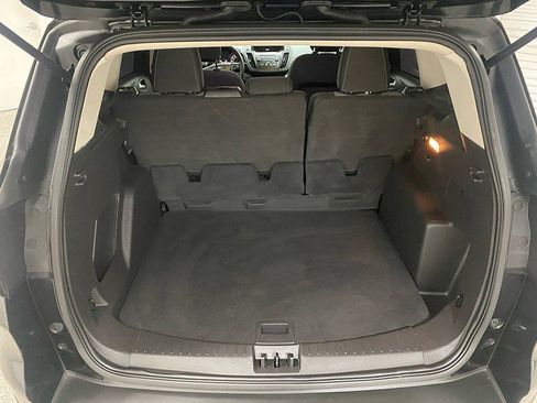 Used 2018 Ford Escape SE image 12