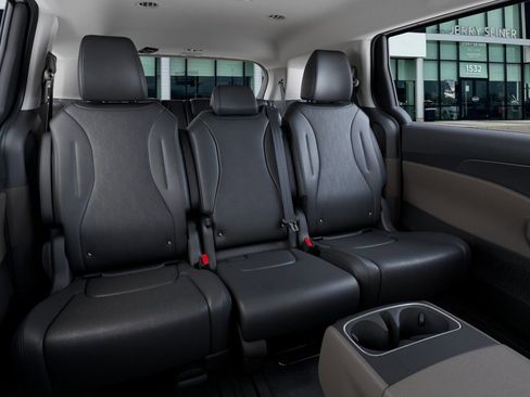 New 2026 Kia Carnival image 17