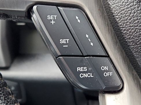 Used 2015 Ford F150 Platinum w/ Equipment Group 701A Luxury image 25