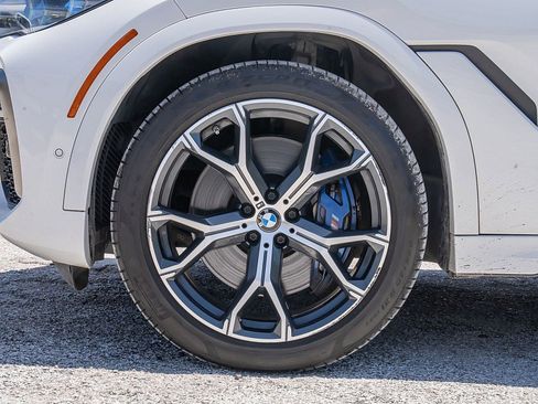 Used 2020 BMW X6 M50i w/ Executive Package AWD/4WD image 34