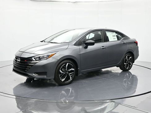 New 2025 Nissan Versa SR w/ Trunk Package image 1