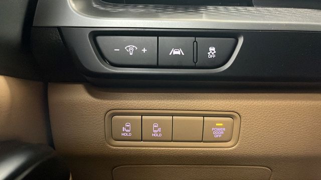 Used 2024 Kia Carnival LX FWD image 32