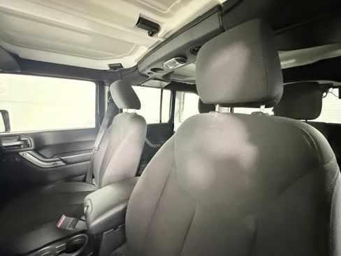 Used 2018 Jeep Wrangler Unlimited Sport S AWD/4WD image 5