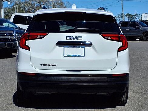Used 2020 GMC Terrain SLE w/ Driver Convenience Package image 6