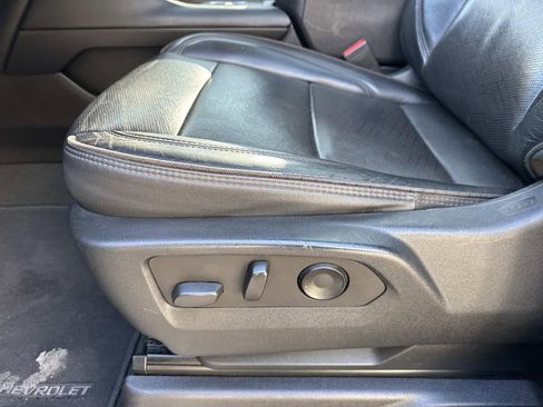 Certified 2022 Chevrolet Suburban High Country image 18