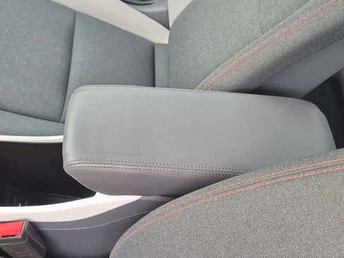 Used 2020 Chevrolet Bolt LT FWD image 20