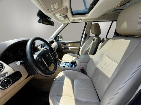 Used 2015 Land Rover LR4 HSE AWD/4WD image 11