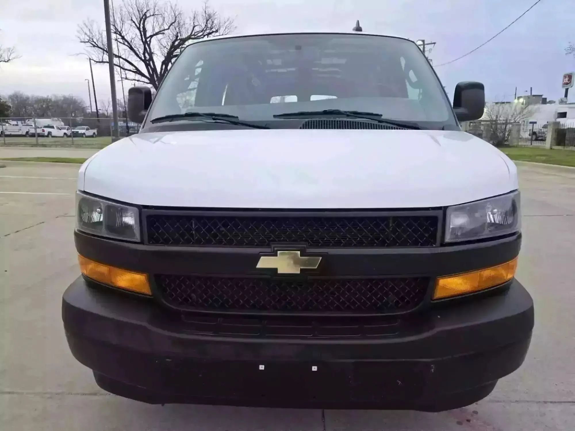 Used 2019 Chevrolet Express 2500 Extended w/ Driver Convenience Package RWD image 2