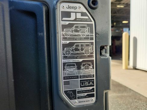 Used 2019 Jeep Wrangler Sport image 29