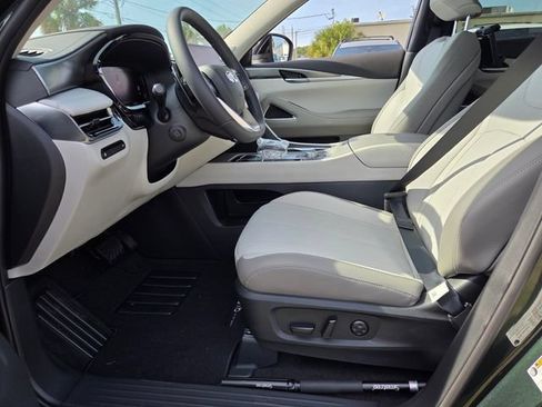 New 2027 INFINITI QX60 Luxe w/ Family Package FWD image 11