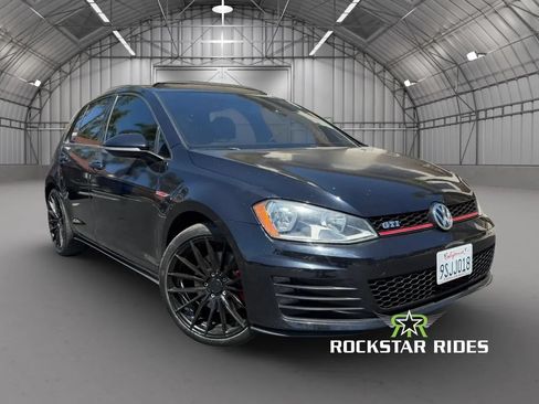 Used 2015 Volkswagen GTI SE FWD image 10