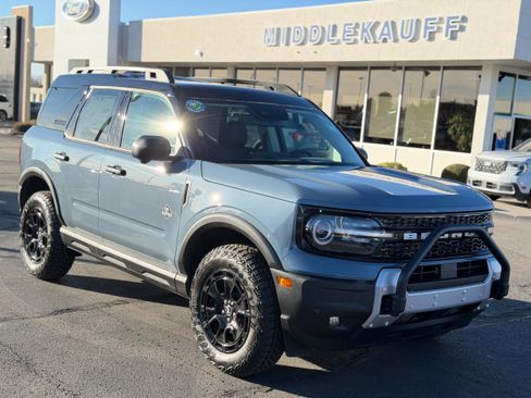 New 2026 Ford Bronco Sport Outer Banks w/ Sasquatch Outer Banks Package AWD/4WD image 1