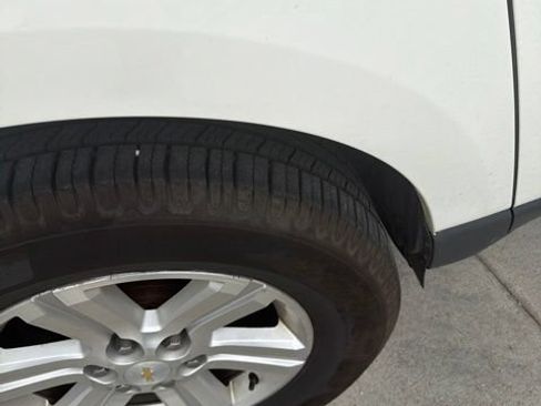 Used 2014 Chevrolet Traverse LT FWD image 15