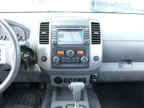 Used 2019 Nissan Frontier SL image 23