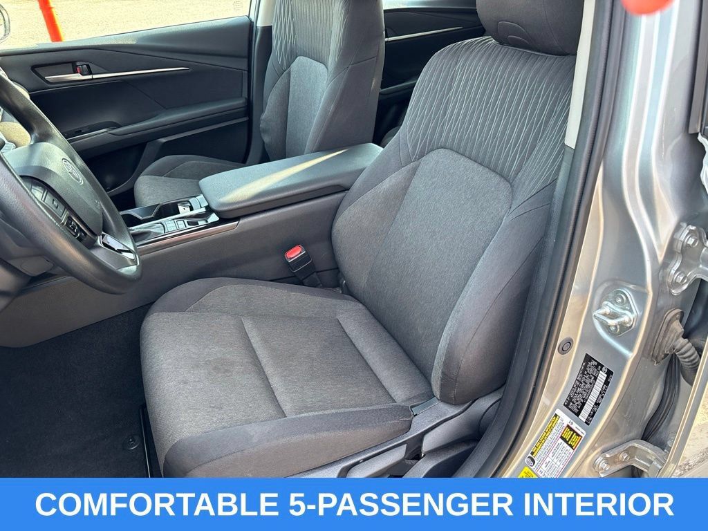 Used 2025 Toyota Camry LE FWD image 3