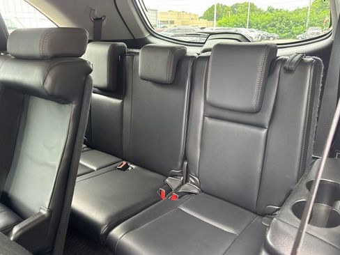 Used 2015 Toyota Highlander XLE FWD image 12
