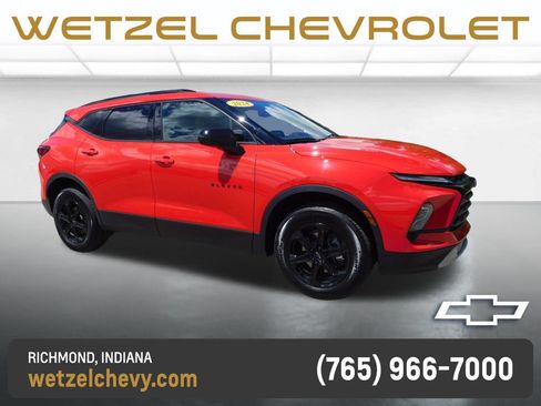 Used 2024 Chevrolet Blazer LT w/ Convenience Package FWD image 1