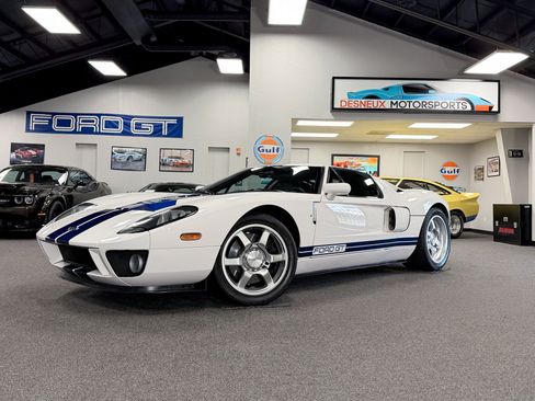 Used 2005 Ford GT RWD image 1