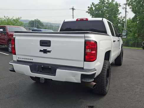 Used 2018 Chevrolet Silverado 1500 Custom w/ Custom Value Package AWD/4WD image 13