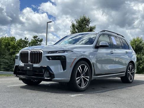 Used 2024 BMW X7 xDrive40i w/ M Sport Package AWD/4WD image 21
