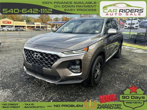 Used 2019 Hyundai Santa Fe SE image 1