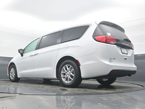 New 2026 Chrysler Voyager LX image 48
