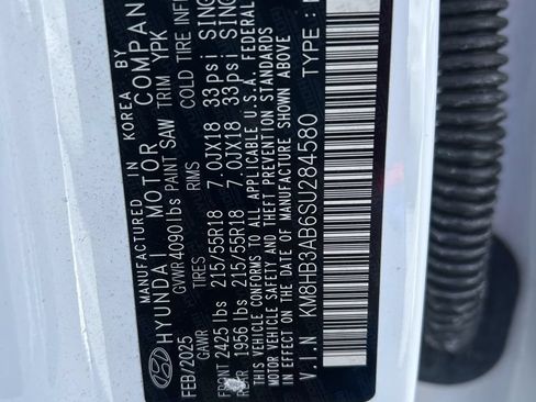 Used 2025 Hyundai Kona SEL FWD image 3